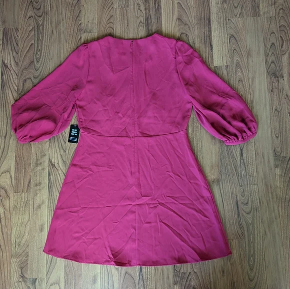 Express 3/4 Sleeve Button Detail Knee Length Dress in Red, Size Medium - Picture 5 of 8